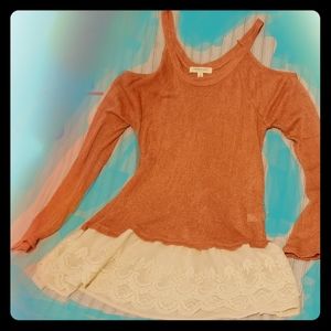 NWOT Summer cold shoulder sweater